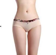 男人帮女人洗内衣内裤视频,男人帮女人洗内衣内裤的温馨瞬间